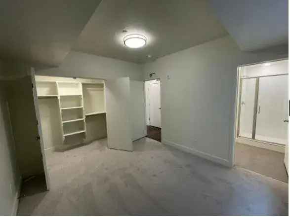 Rent Apartment Unit with Private Patio and Parking