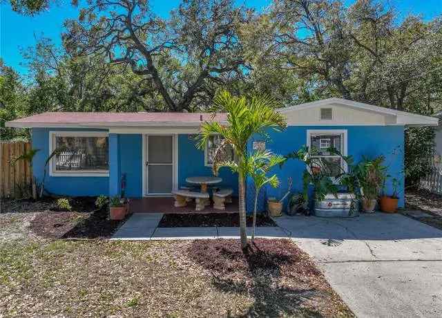 House For Sale in Tampa, Florida