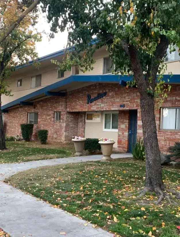 Rent Paradise Apartments in Tracy with Pool and 24 Hour Laundry