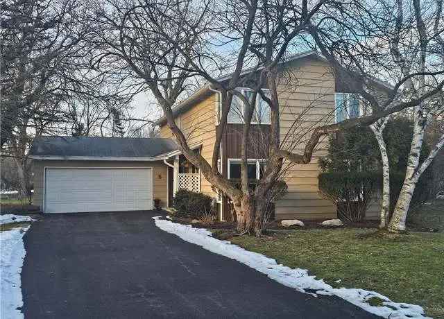 Spacious colonial for rent in Brighton near University of Rochester