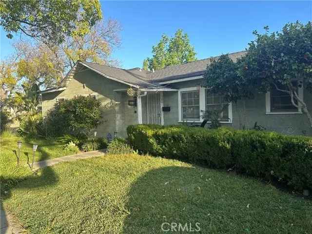 House For Sale in 700, West 10th Street, Azusa, California