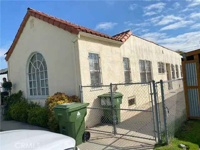 House For Sale in 3040, 11th Avenue, Los Angeles, California