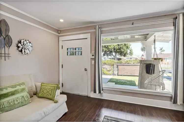 House For Sale in 1518, West 56th Street, Los Angeles, California