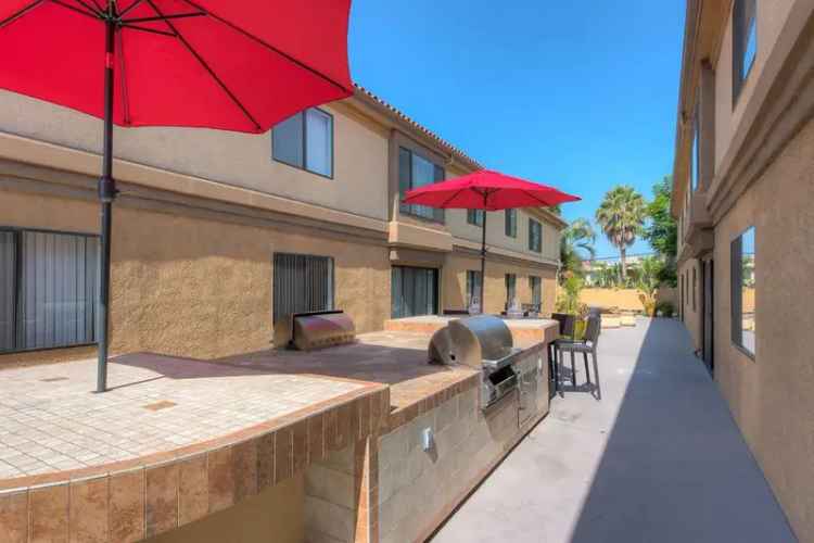 Rent Apartments Near University of Southern California with Luxury Features