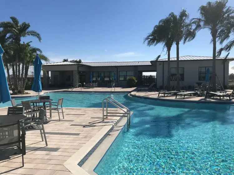 Home for Rent in Florida with Pool and Dog Park Amenities