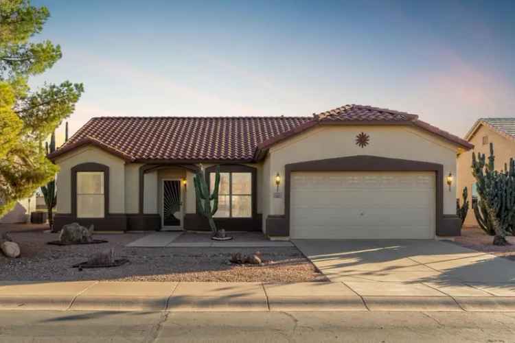 House For Sale in 1211, East Torrey Pines Lane, Chandler, Arizona