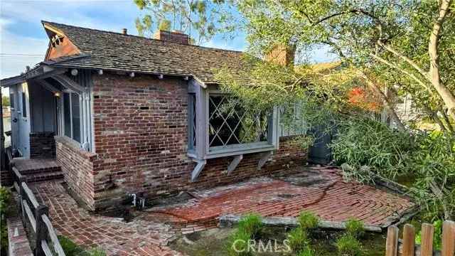 House For Sale in 519, Poppy Avenue, Newport Beach, California