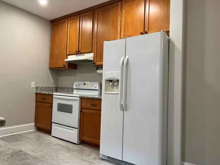 Rent Apartment Unit in Riverside Avondale Historic District with Modern Updates