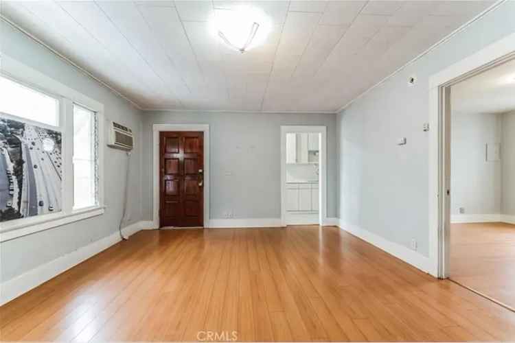 For Rent Triplex in Hollywood with Five Bedrooms and Fenced Driveway