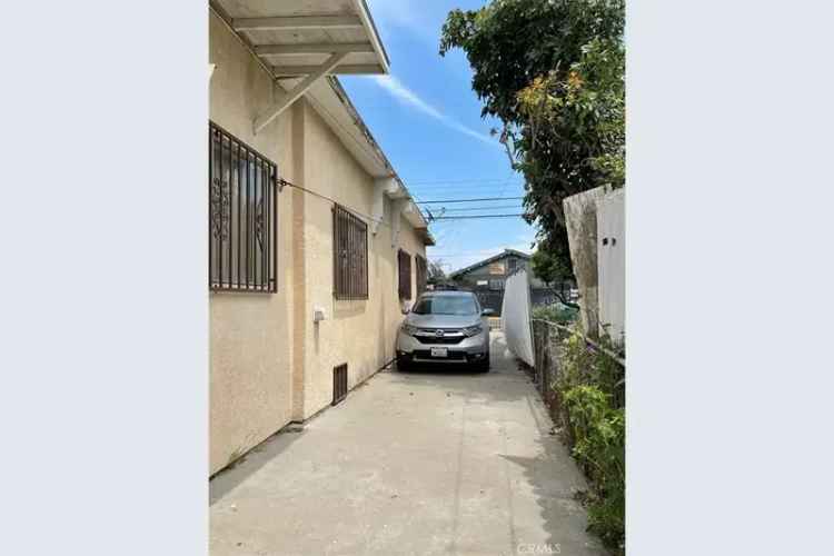 Invest in Los Angeles Property Zoned LAR3 with ADU Potential