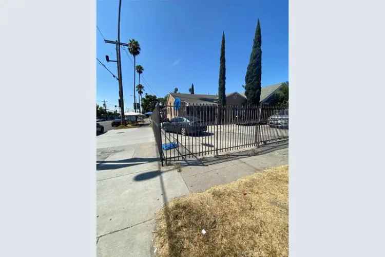 Duplex for Sale Near Downtown L. A with Renovated Features