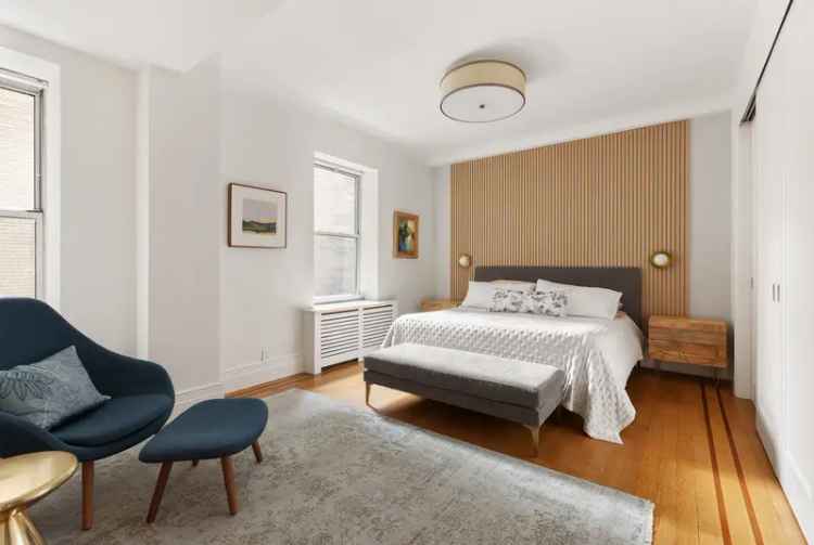 Co-op For Sale in 137, Riverside Drive, New York, New York