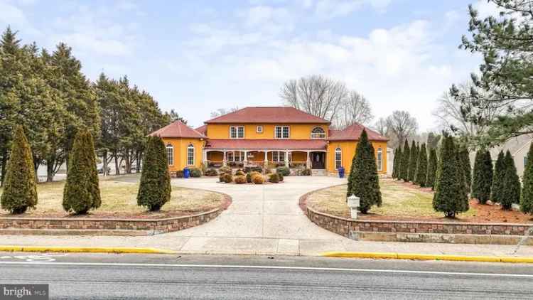 House For Sale in 303, South Bedford Street, Georgetown, Delaware