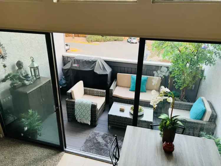 Rent 2 Bedroom Condo with Loft in Denver Tech Center