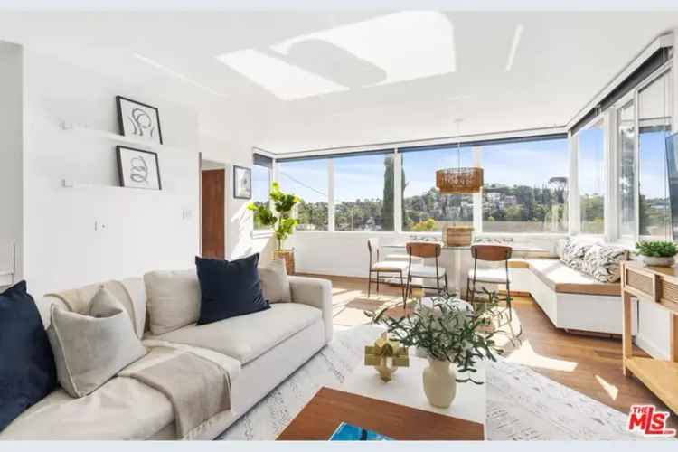 Buy 1940s Traditional Home with 2 Bedrooms and Amazing Views in Silver Lake