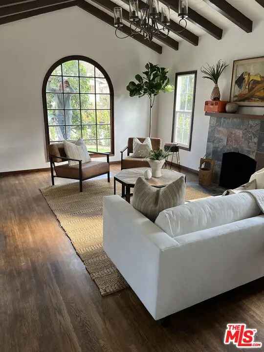 House For Sale in 2201, Avon Street, Los Angeles, California