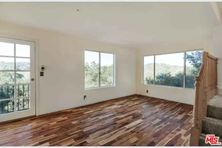 Buy House in Topanga Canyon with Panoramic Views and Great Features