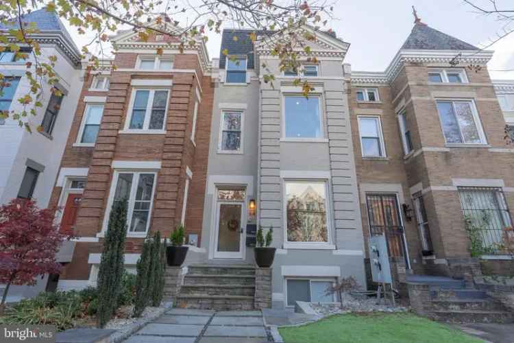 House For Sale in Washington, District of Columbia