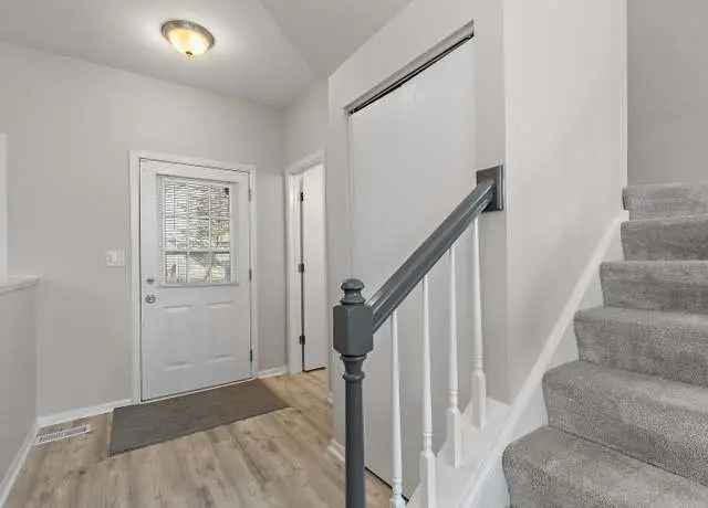 Rent Move In Ready 2 Bedroom Townhome with Loft in Cul De Sac