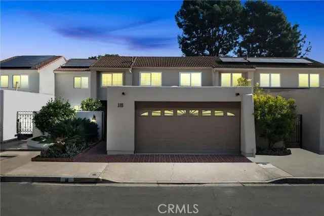 House For Sale in 18, Meadowsweet Way, Irvine, California