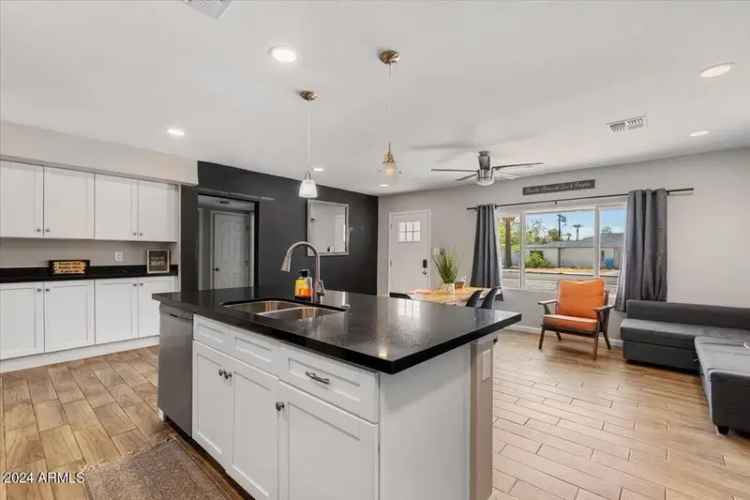 Renovated Buy House and Shed in Central Phoenix with Modern Amenities