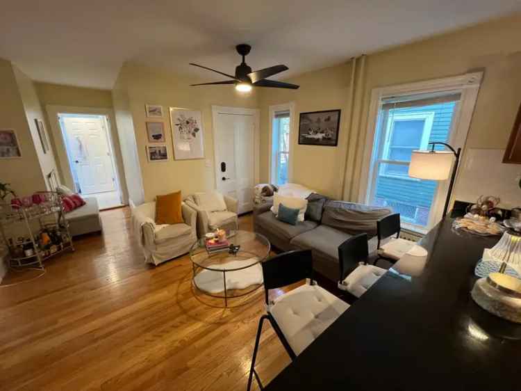 Rent Apartment Unit in Davis Square Somerville with Modern Amenities