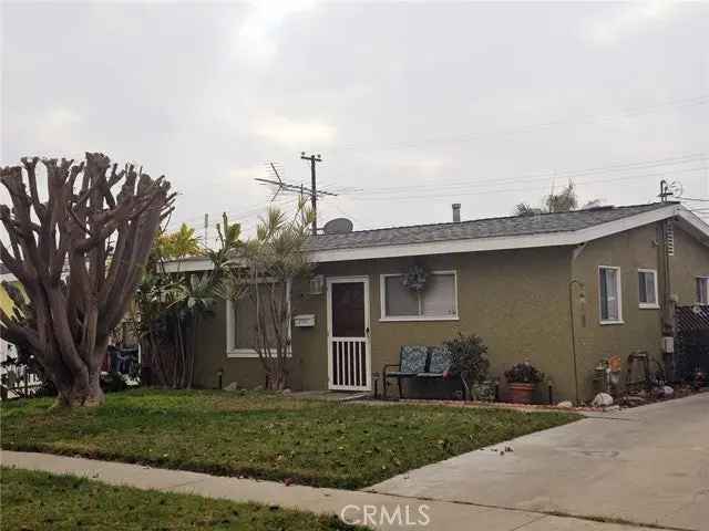 House For Sale in 12034, Lemming Street, Lakewood, California