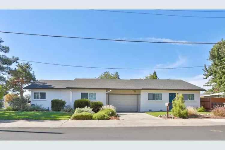 Duplex for Sale in Old Town Elk Grove with Two Units and Upgrades