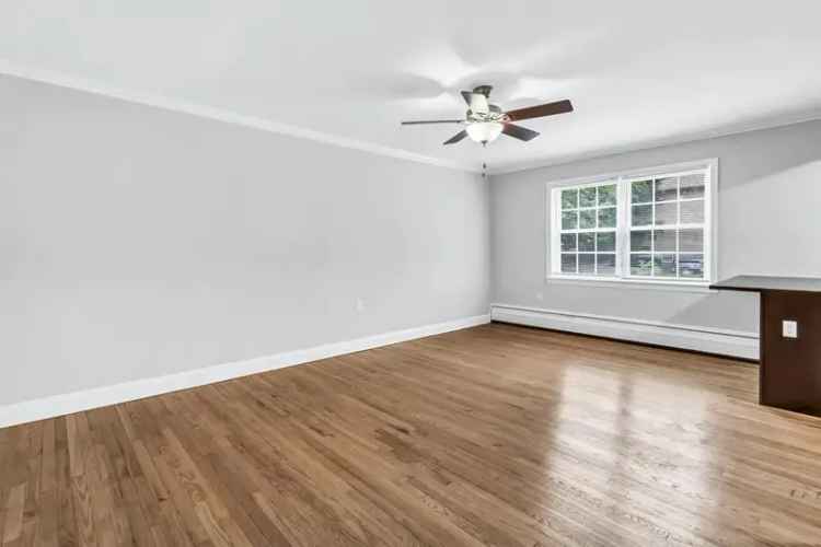 Rent Spacious Studios and Apartments Near Verona Park