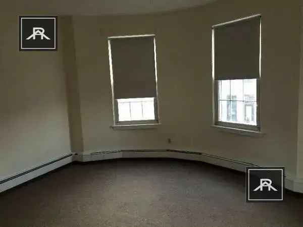 Rent Beautiful One Bed Apartment in Mission Hill Near E Line