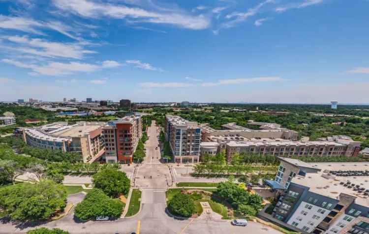 Rent Apartments in Addison with Luxurious Amenities at Savoye