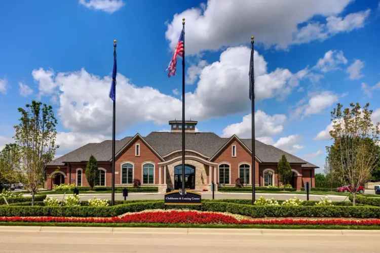 Rent Luxury Apartments at Montclair at Partridge Creek in Macomb County