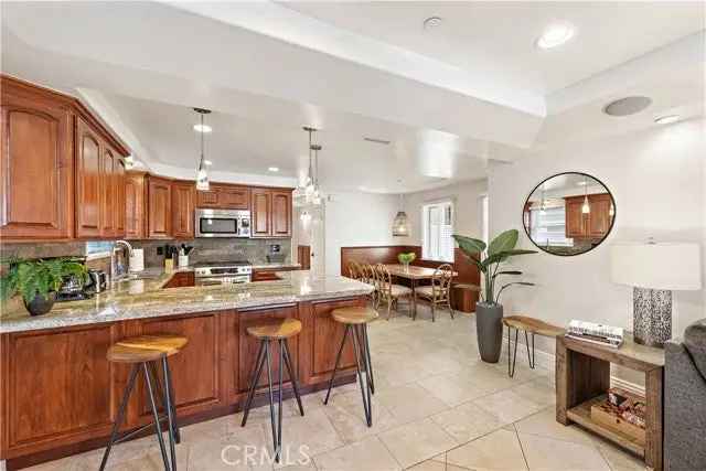 House For Sale in 116,118, 39th Street, Newport Beach, California