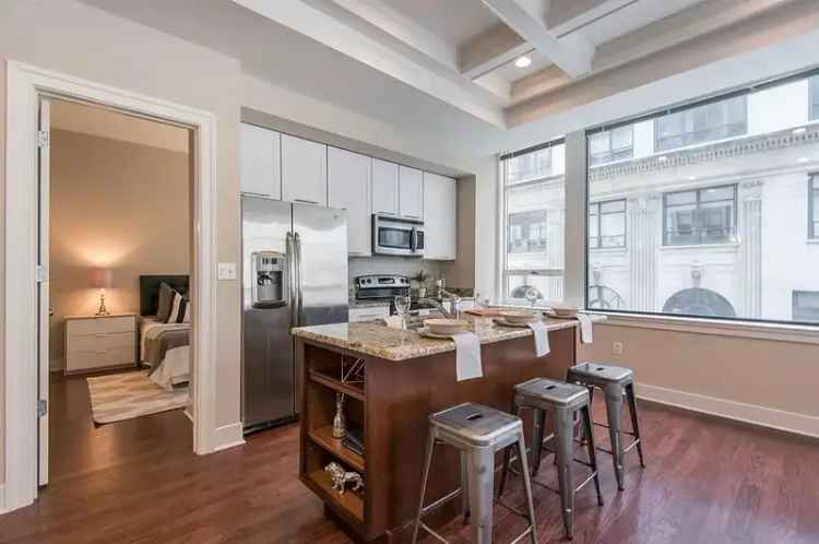 Luxury Apartments For Rent in Rittenhouse Square Philadelphia