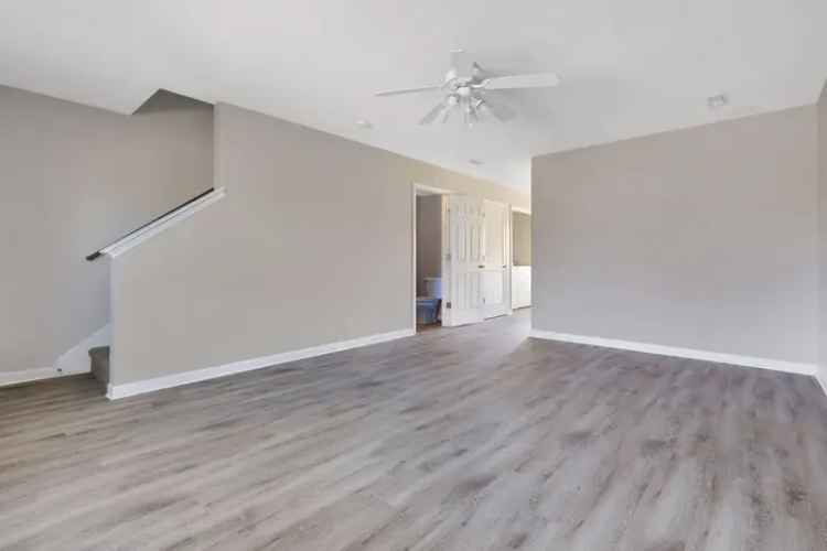 Rent Cozy Two Bedroom Apartments in Clarksville Near Fort Campbell