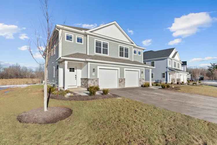 Luxury Rent Apartments in East Granby with Scenic Features