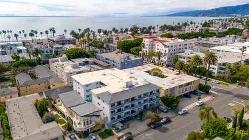 rent apartment near ocean and Third Street Promenade in Santa Monica