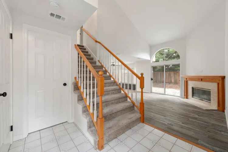 Rent Newly Remodeled Townhome in Milpitas with 3 Bedrooms and High Ceilings