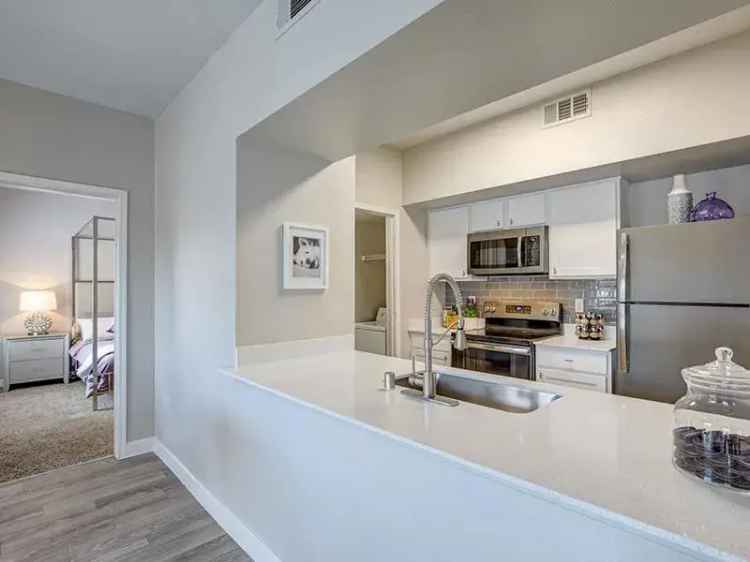 Rent Apartments in Las Vegas Near Red Rock Canyon and Dining