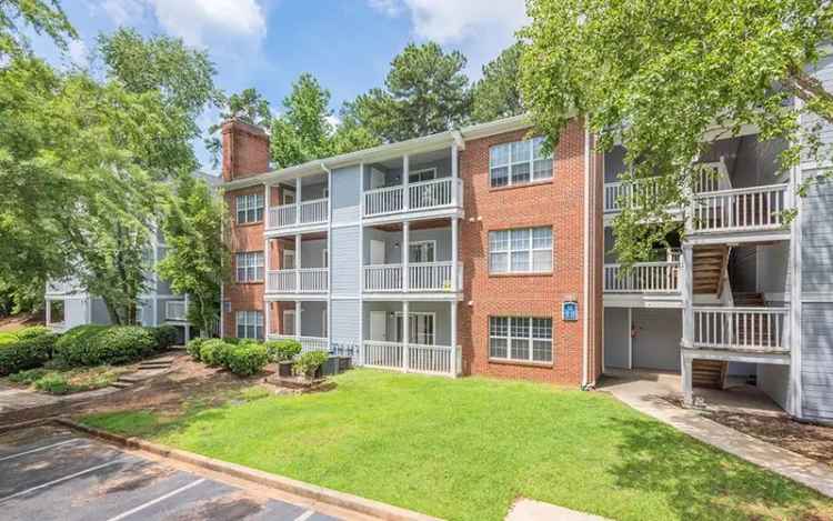 Rent Apartments in Columbia with Modern Amenities and Scenic Trails