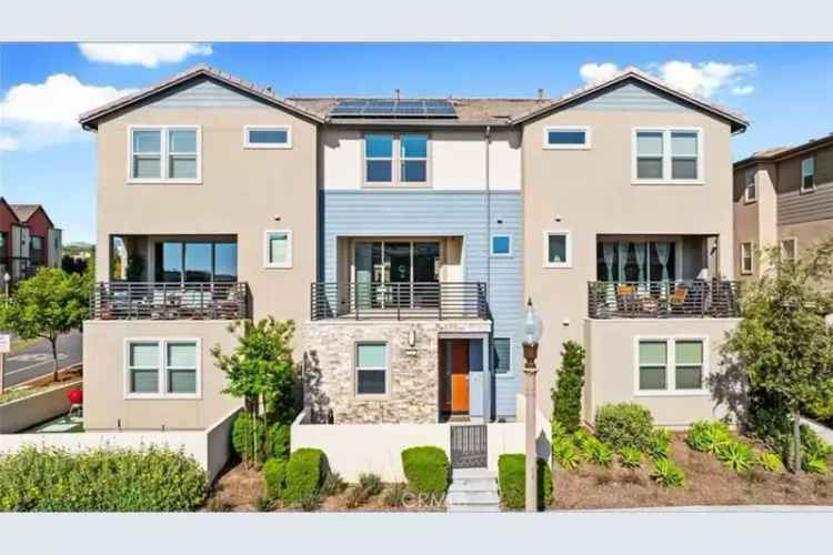 Buy House in Irvine with Luxury Finishes and Modern Design