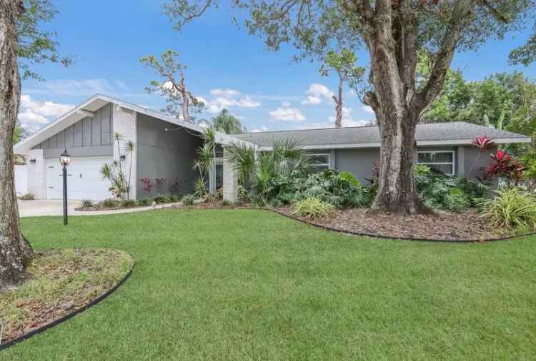 House For Sale in 305, 55th Street Northwest, Bradenton, Florida