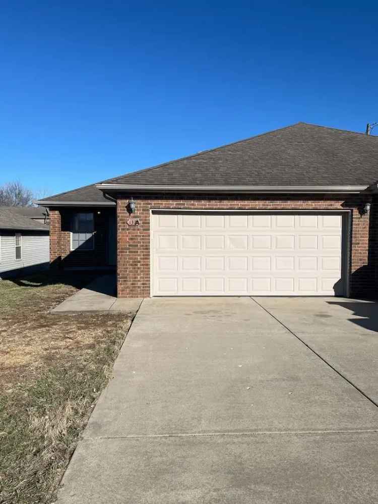 Rent Three Bedroom Duplex in Rogersville with Spacious Kitchen and Yard