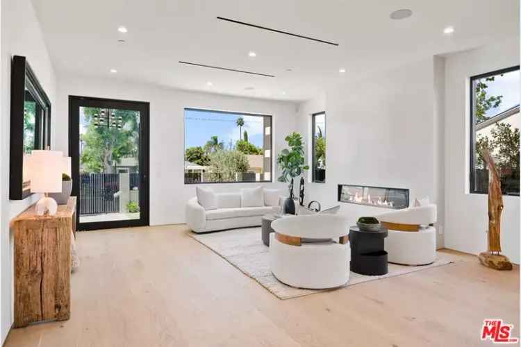 Buy modern gated residence in Encino with luxurious features and amenities