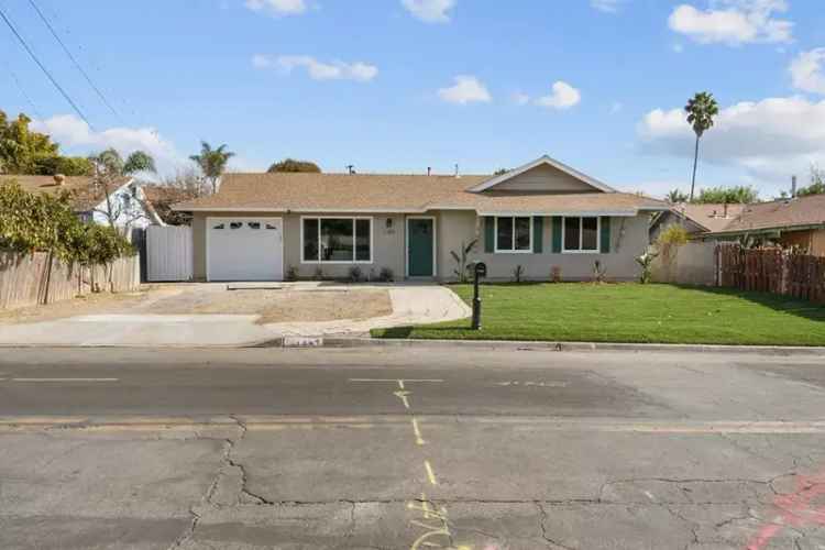 Buy single story house in Vista with modern features and spacious lot