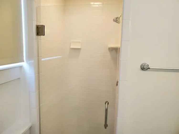 Rent Apartment Unit Studio Near SCAD and Restaurants