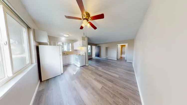 Rent Apartments in Hidden Glen with Pool and Ample Living Space