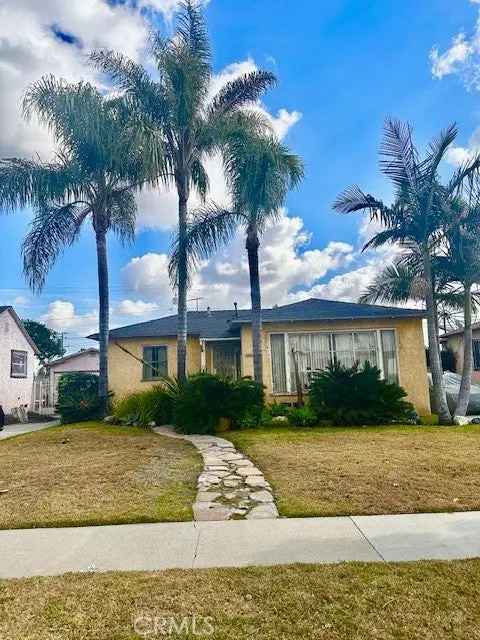 House For Sale in 12320, Elva Avenue, California