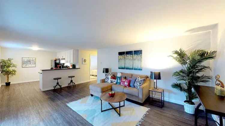 Rent Spacious Apartments at Tukwila Station Near Public Transportation