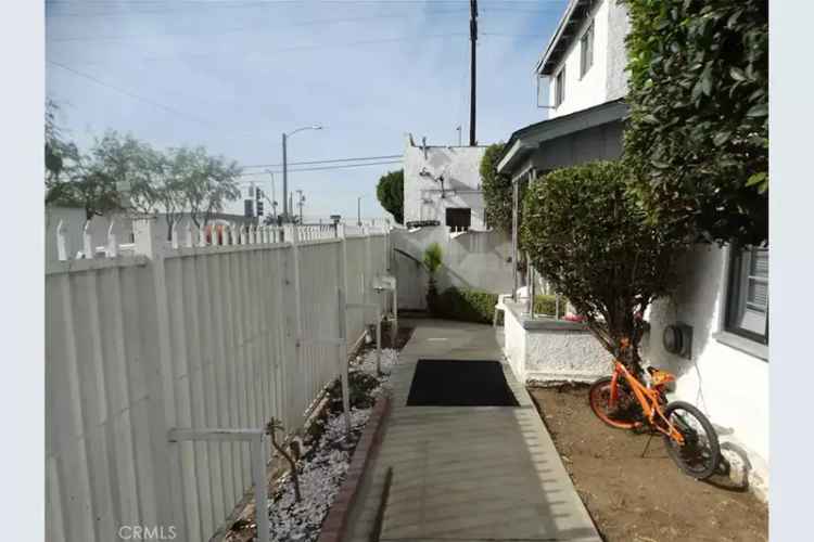 House For Sale in 1771, West 104th Street, Los Angeles, California